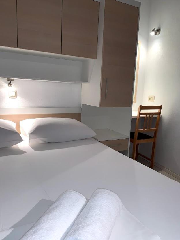 Apartments Center Baška Voda Esterno foto