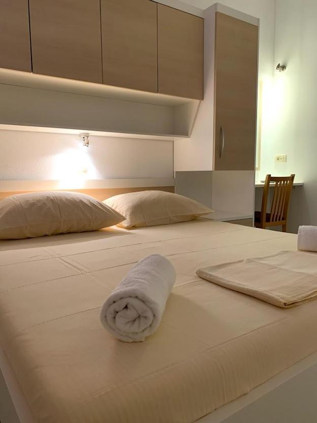 Apartments Center Baška Voda Esterno foto